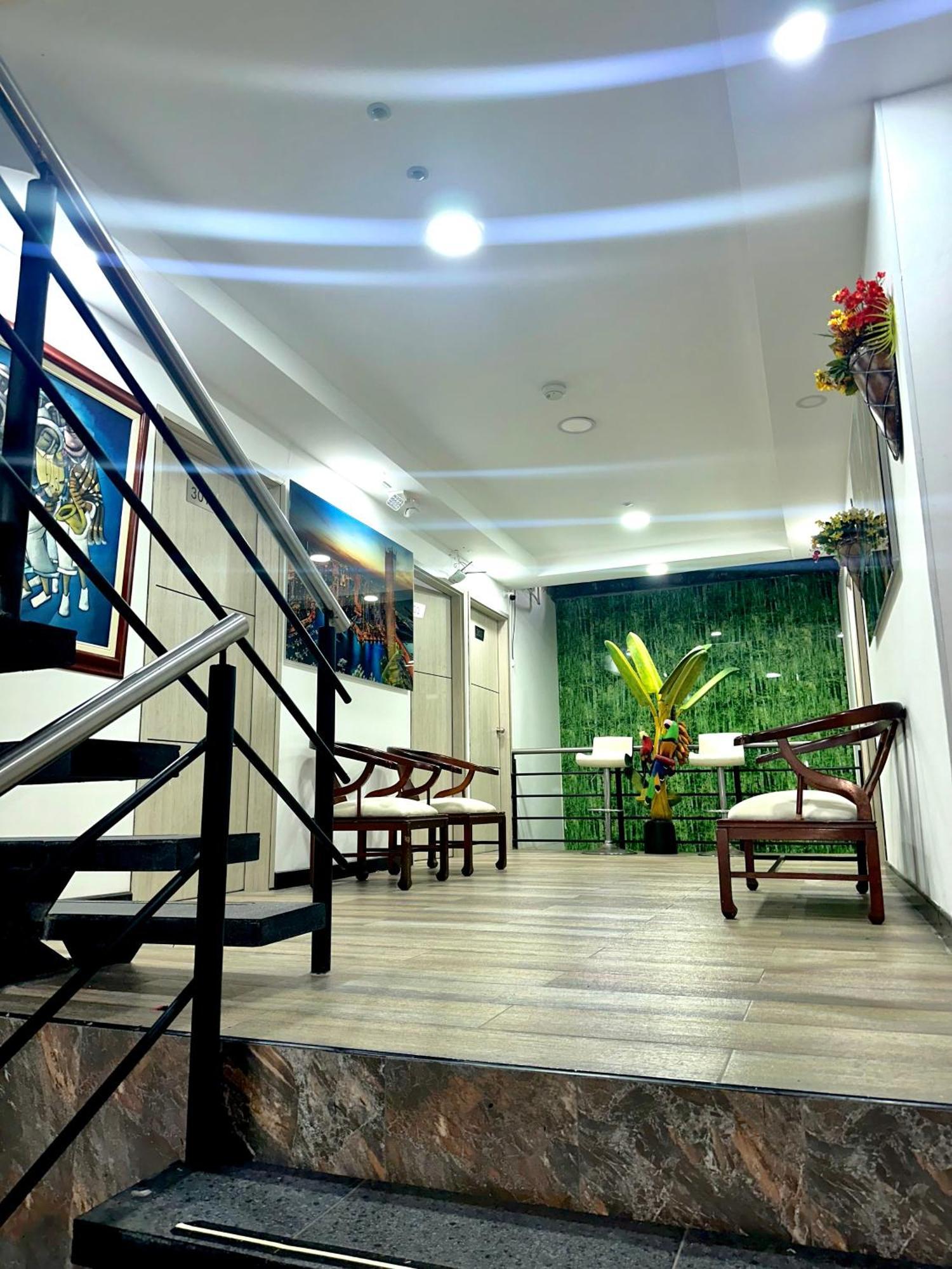 Hotel Los Maderos 卡利 外观 照片
